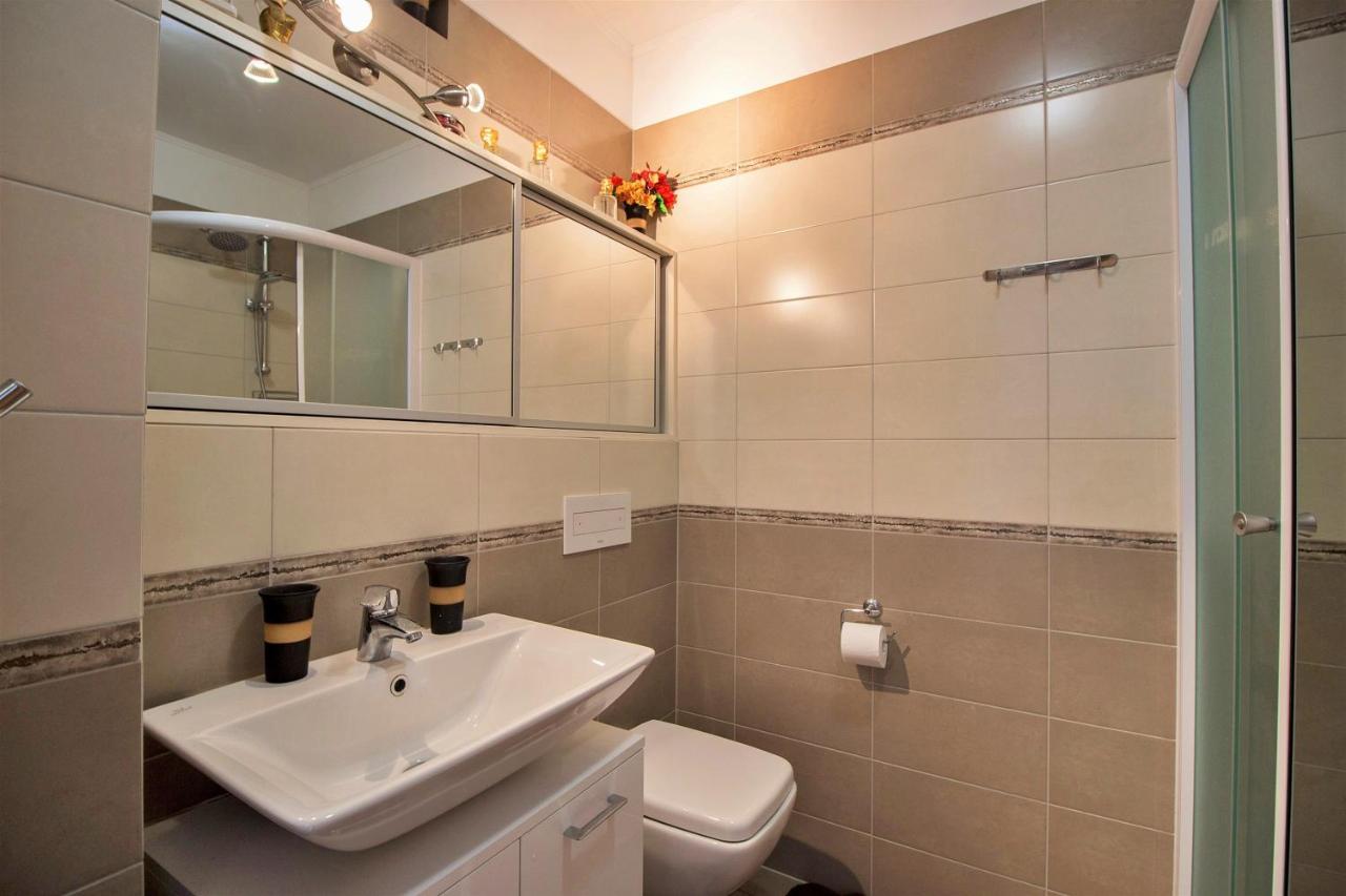 Apartment Lora Omiš Buitenkant foto