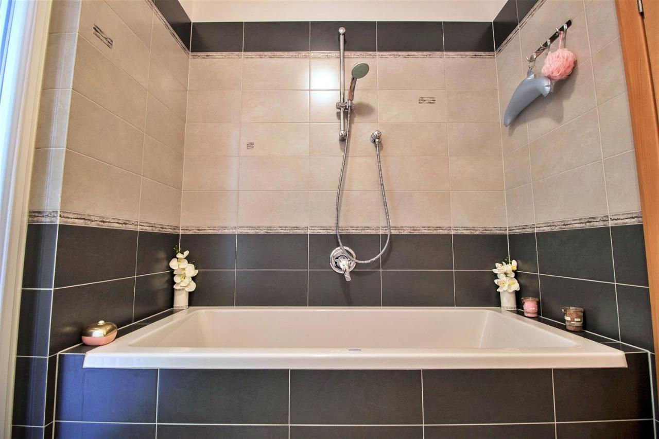 Apartment Lora Omiš Buitenkant foto