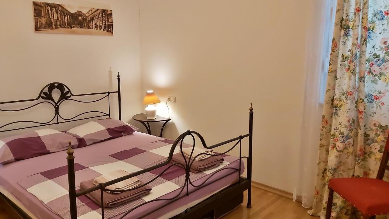 Apartment Lora Omiš Buitenkant foto