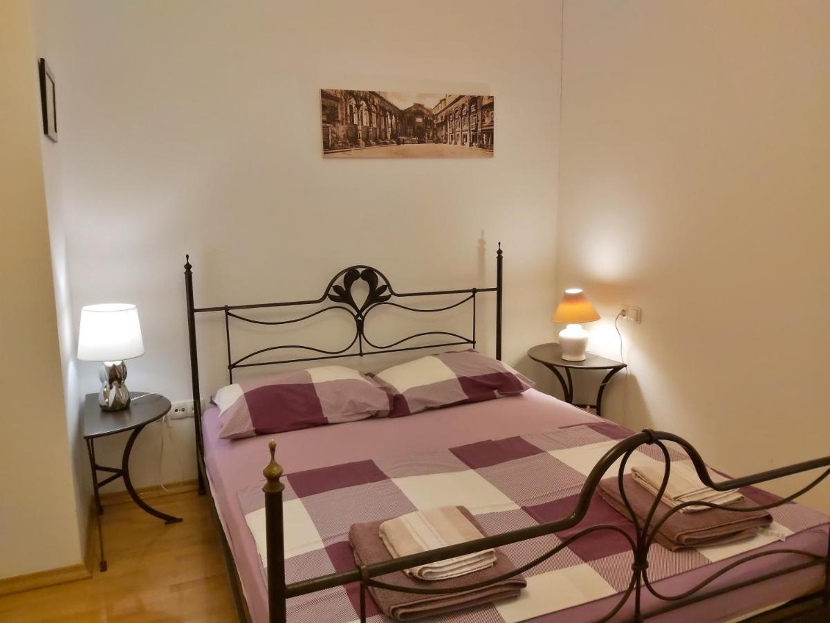 Apartment Lora Omiš Buitenkant foto