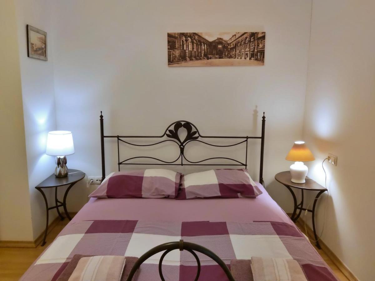 Apartment Lora Omiš Buitenkant foto