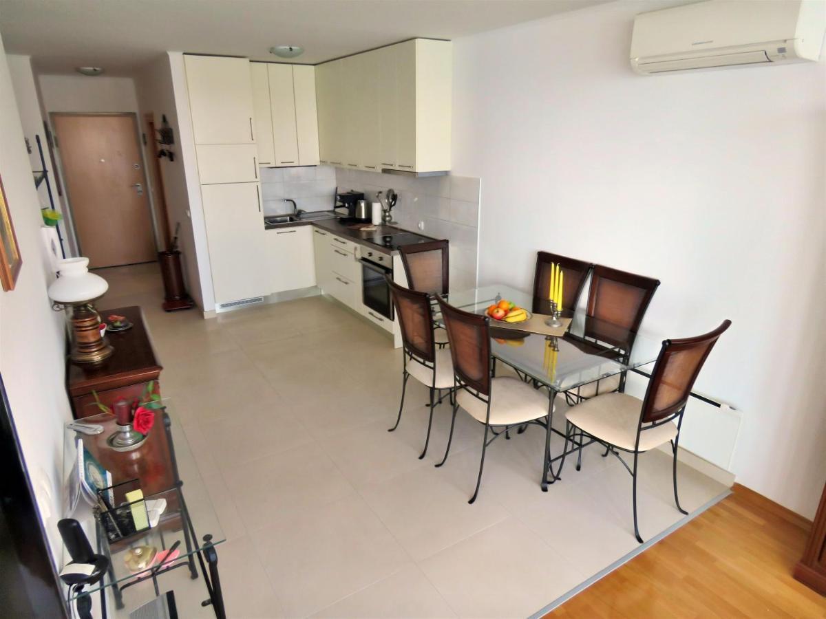 Apartment Lora Omiš Buitenkant foto