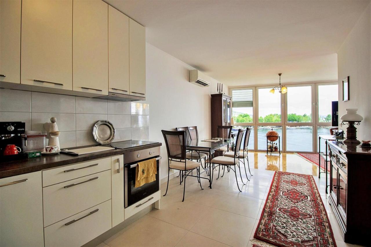 Apartment Lora Omiš Buitenkant foto